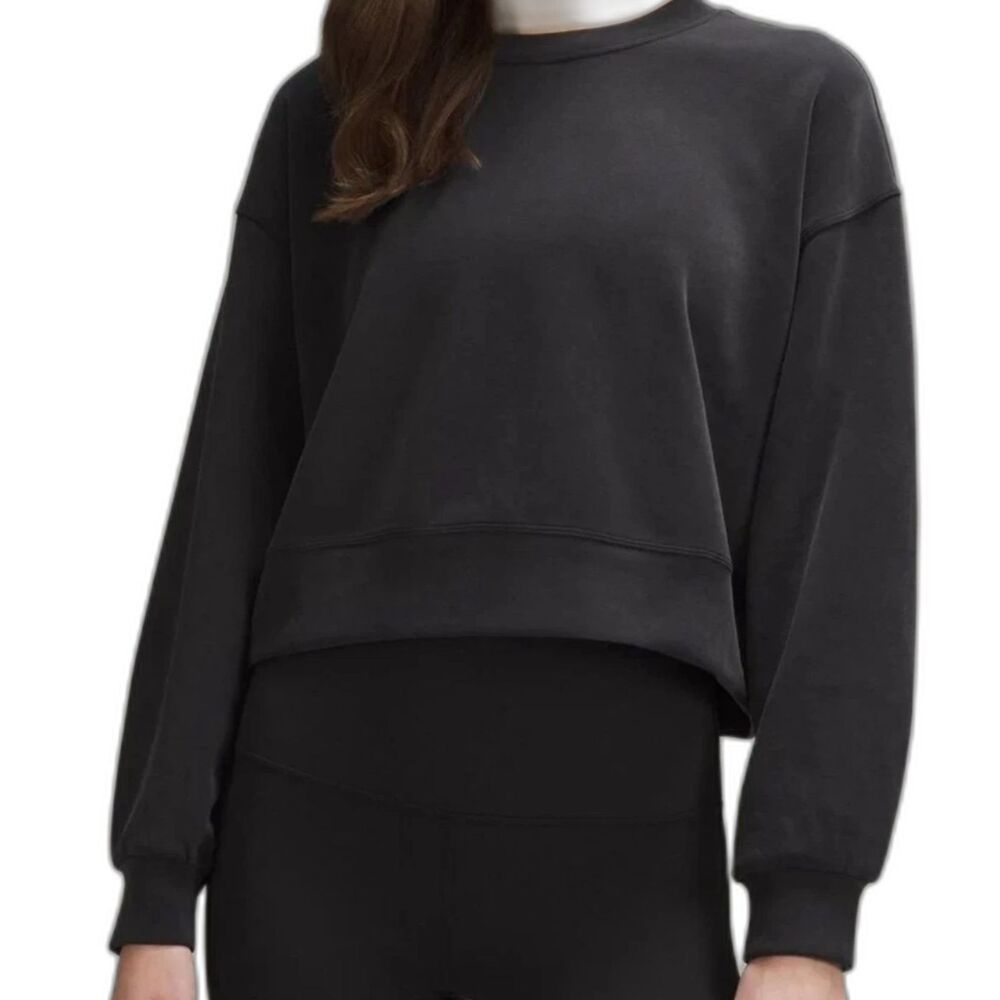 Lululemon Athletica Women's 6 Black Perfectly Oversized Cropped Crew Sweatshirt